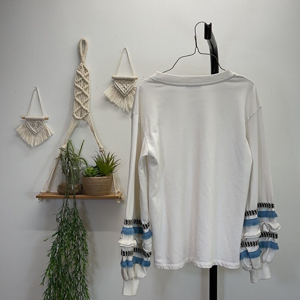 Junie Sweater   - Picture 2 of 8